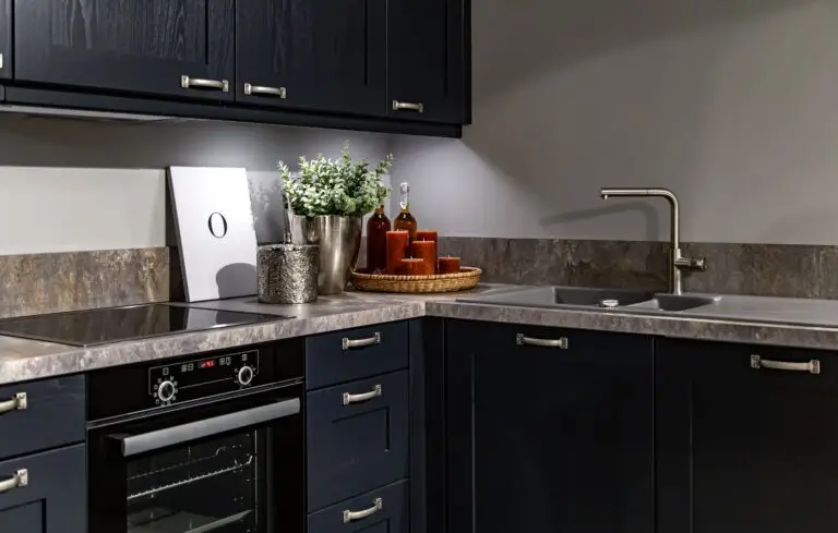 Blogs 7 How to Fill Gap Between Countertop and Wall