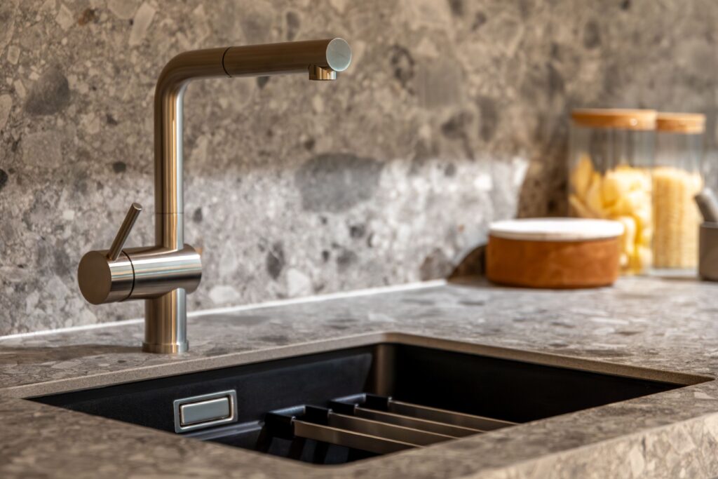 Integrated Sink vs. Undermount Sink: Which Style Suits Your Home? 1 Integrated Sink vs Undermount Sink
